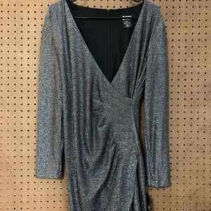 DKNY Wrap Dress Silver Metallic Long Sleeve Deep V-Neck Sz 8 Holiday New Years